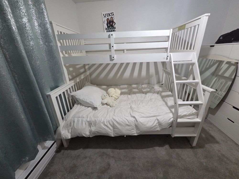 Full/ Twin Bunk Bed In Great Condition