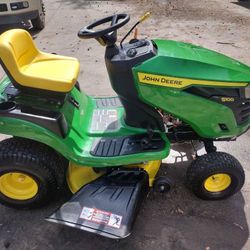 John-Deere-Lawn-Mower.