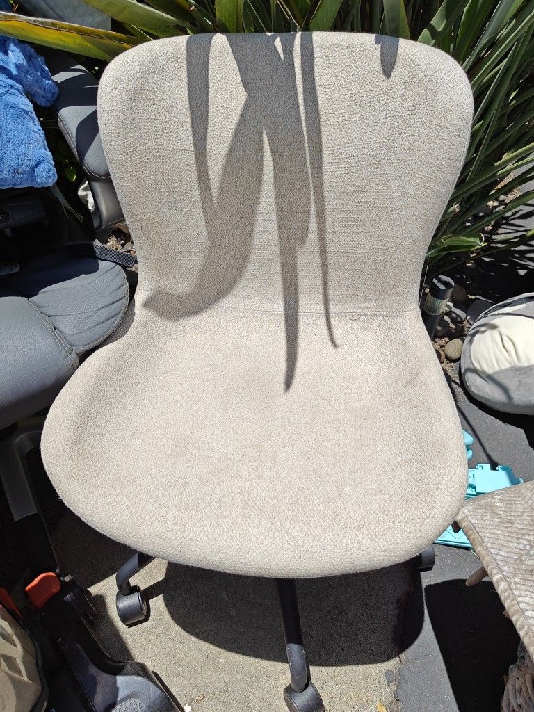 Cute Desk Chair Off-white