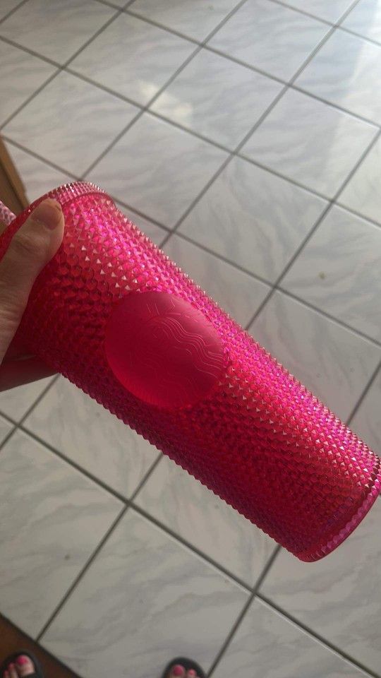 Hot Pink 2019