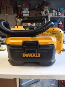 DeWalt cordless vacuum