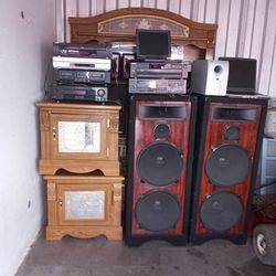 Like New Speakers, Emplifies,and Electronics 