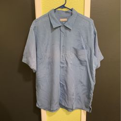 Men’s Short Sleeve Shirt (size M)