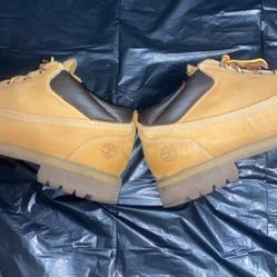 TIMBERLAND WATERPROOF LOWCUT BOOTS
