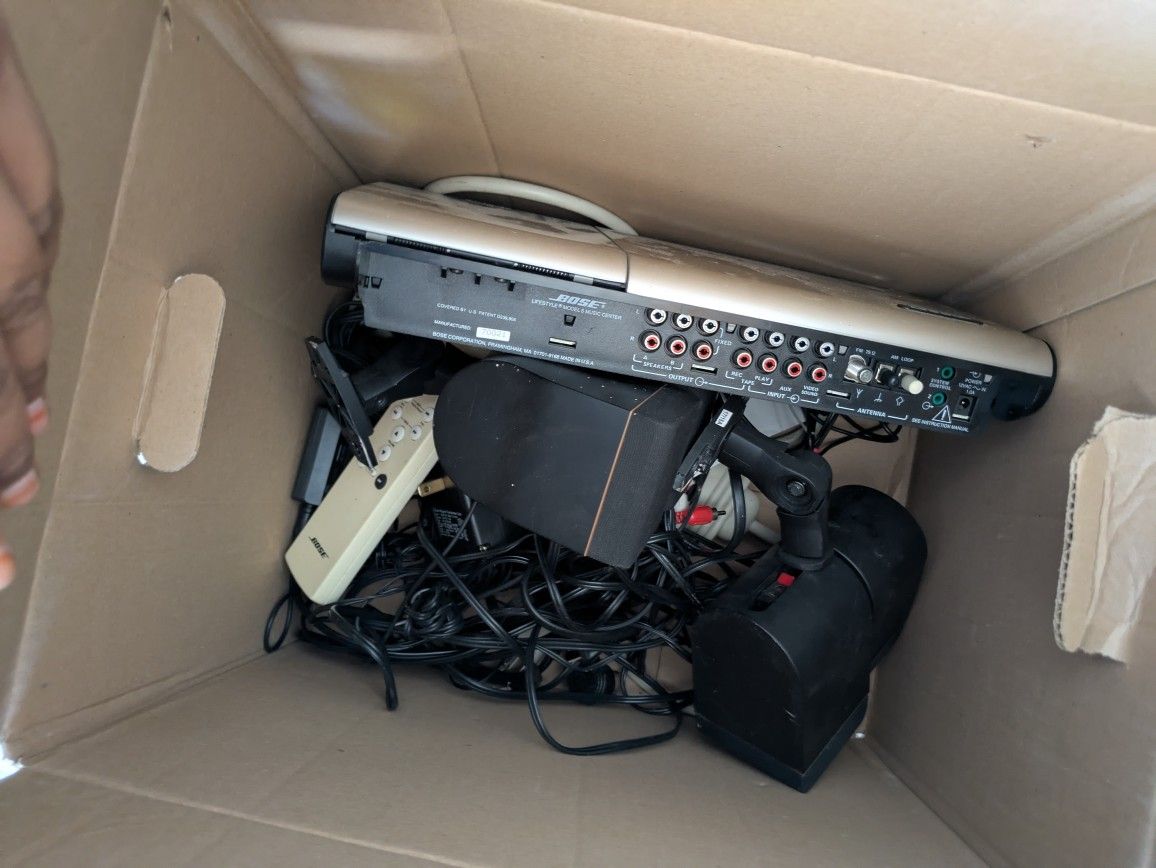 Bose Sound System (Working In Good Condition)