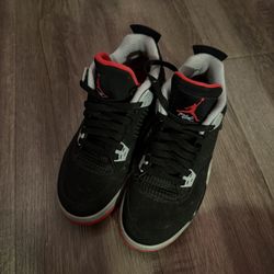 Jordan 4 Bred