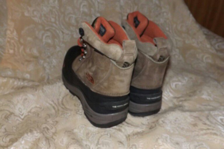 The North Face kids snow boots