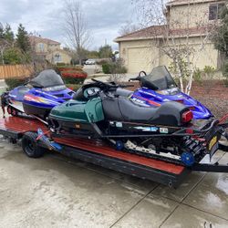 Snowmobiles 3200
