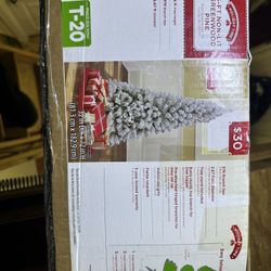 Holiday Time Greenwood Pine Artificial Christmas Tree 6 ft Green White T-20