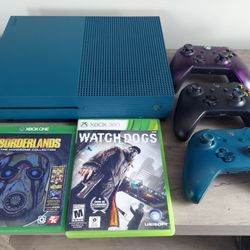 Xbox One S Three Controllers