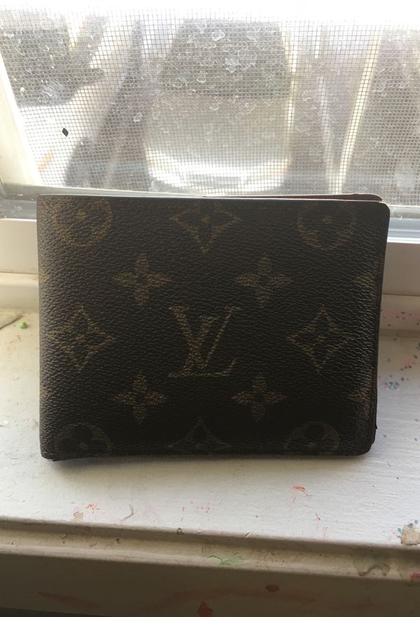 Louis Vuitton wallet for Sale in Sacramento, CA - OfferUp