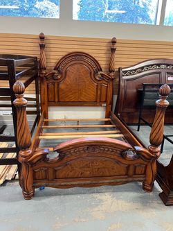 (In store) Full size poster bed frame