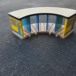 THOMAS the TANK   - ROUND HOUSE