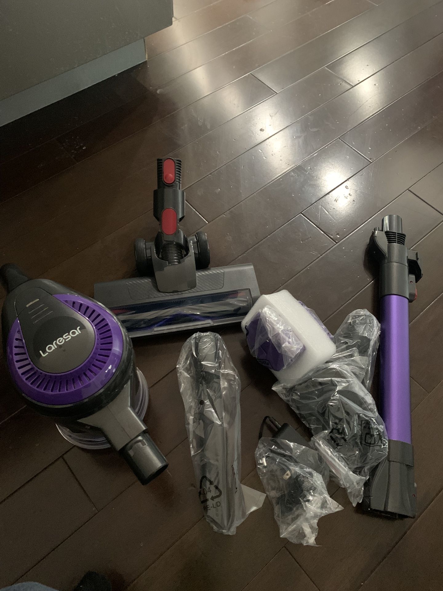 Brand New Laresar V10 Lite Cordless Vacuum — Dyson-style design
