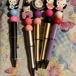 hello kitty beaded pens 
