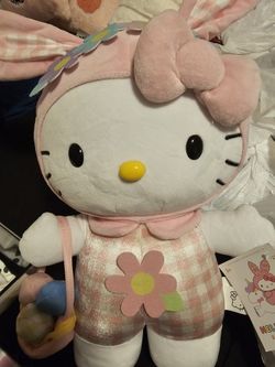Hello Kitty Easter Greeter