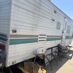 25ft Nomad Trailer 