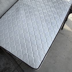  Queen  And Twin Mattress 