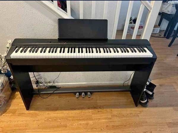 Casio Privia PX-135 - 88 Weighted Keys w/ 3 Pedals - Like New
