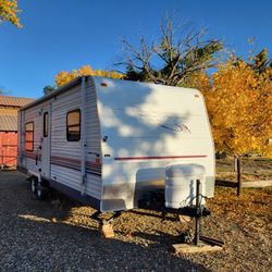 2005 Pioneer 23' Trailer