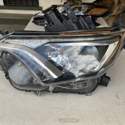 Headlight Left Toyota Rav4 2016 2017 2018 
