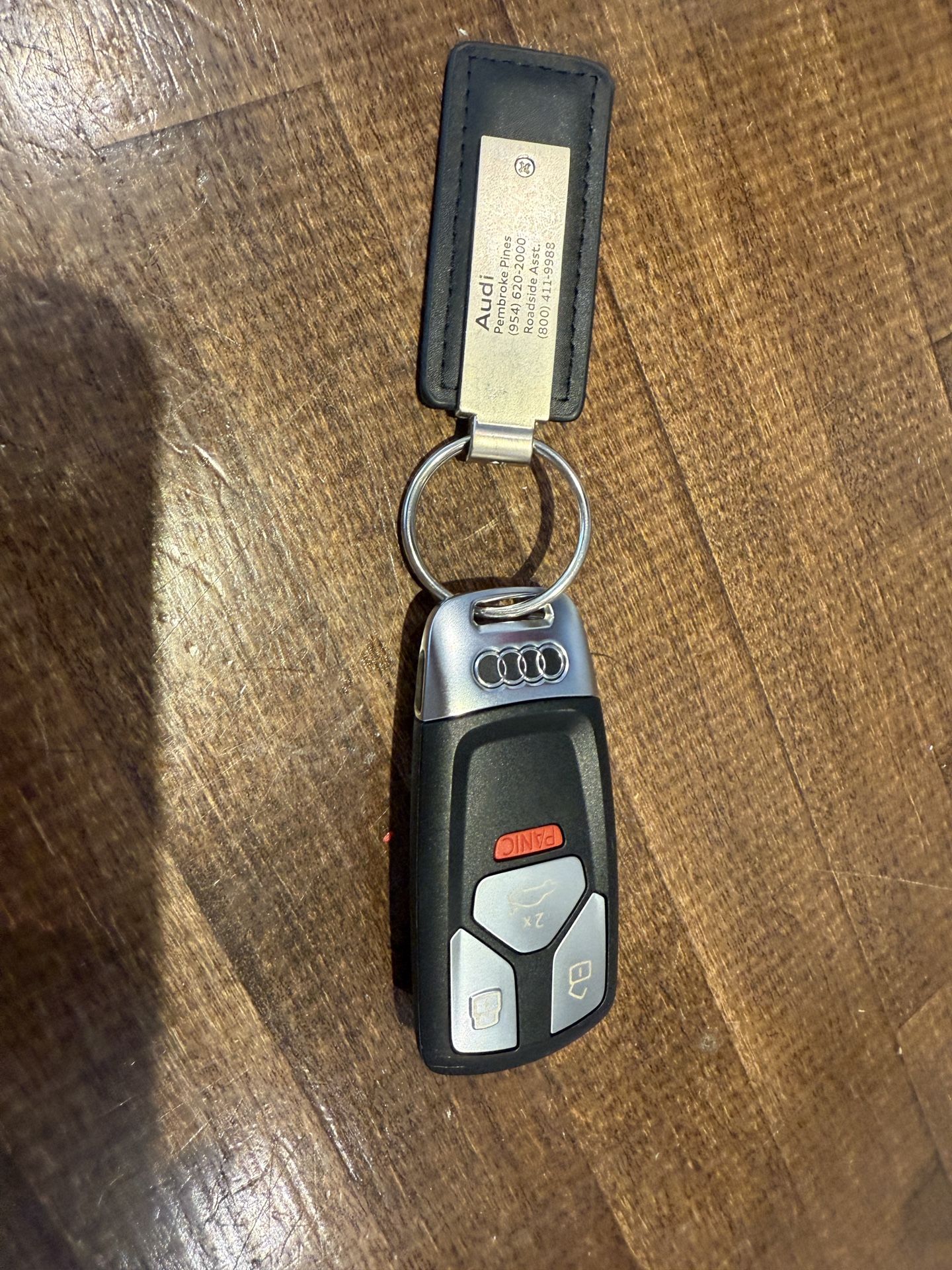 2022. Audi Q5 Key Fob.