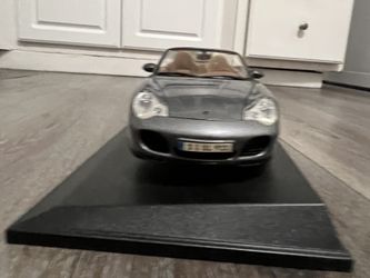 Diecast 1/18 scale Porsche great condition
