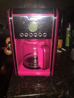 Pink Bella coffee maker