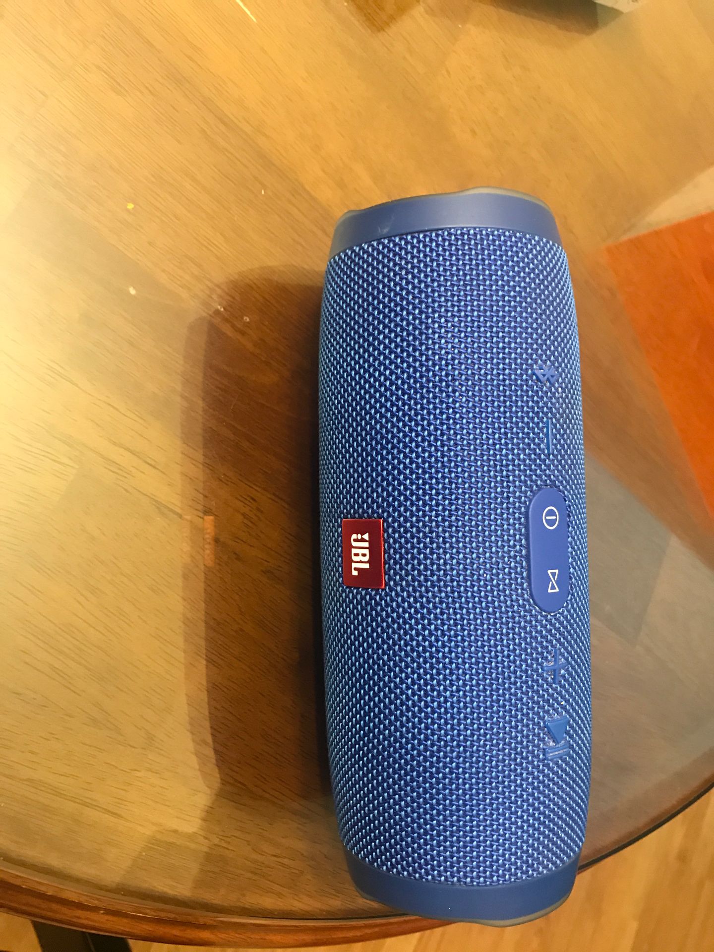 Jbl Charge 3 bluetooth Speaker water prof