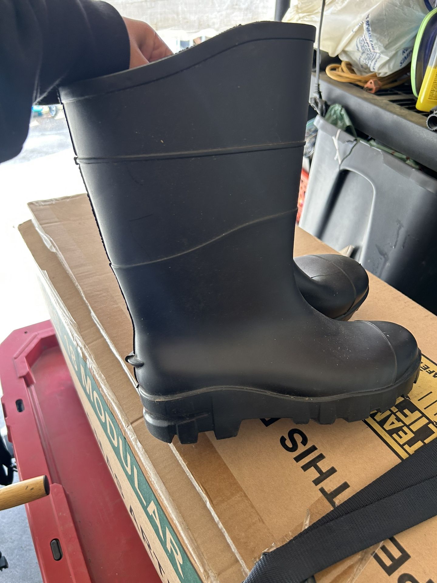 Womens Rain boots Size 7/8