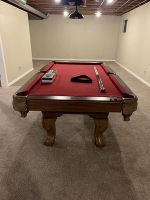 Photo Classic sport. Pool table. 7ft 3 hinches by 50 by 31 high Burgundy