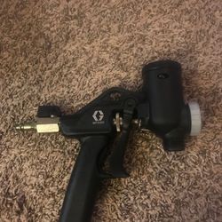 G GRACO AIR PAINT SPRY