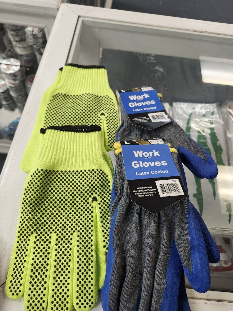4 Pair of Work Gloves