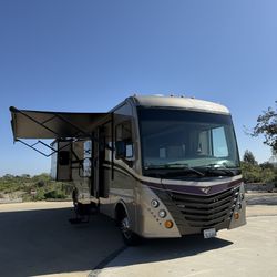 2016 Fleetwood Storm 32V