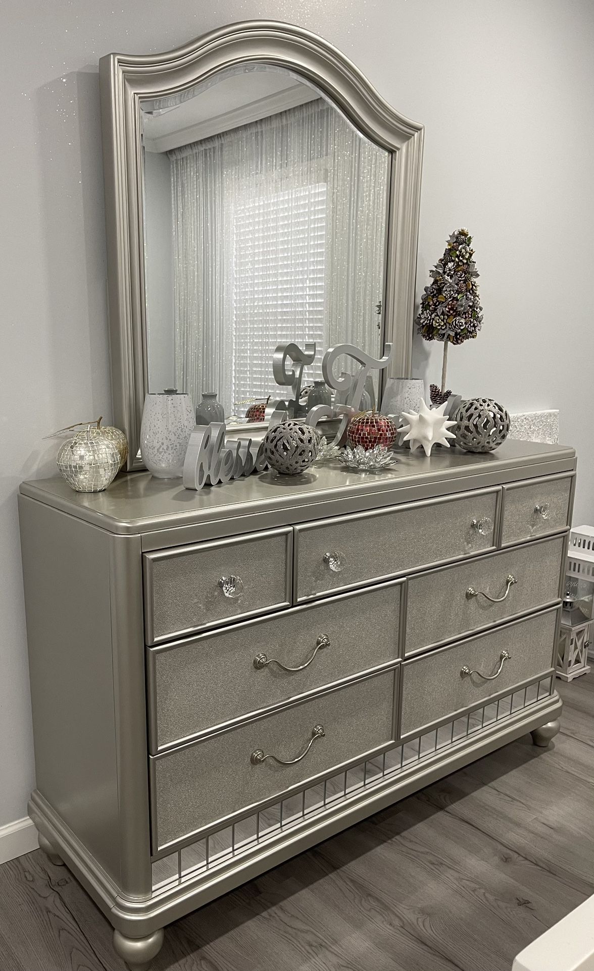 silver 7 drawer  dresser  with mirror 