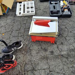 Serrucho.  .Pa.  Cortar.   Seramica.   O. .Taylor. ...Con .Agua Nuevo. ..  Nomás .. ..Pa ...Que Lo ..Use ..En. Duarte