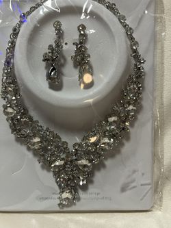 Necklace NEW Christmas Present