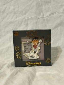 Disney Club 33 Coco Limited Edition Rare Exclusive Pin 1901 Lounge