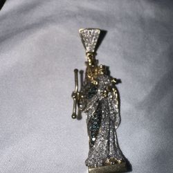 10k St. Carmen Diamond Pendant 