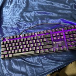 Roccat Suora FX Keyboard 