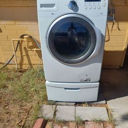 Excellent condition Samsung front load washer with Pedestal drawer