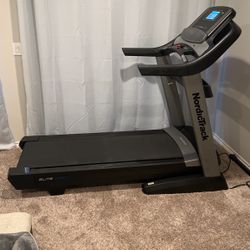 Nordic track Treadmill Elite 3760 for Sale in Plano TX OfferUp