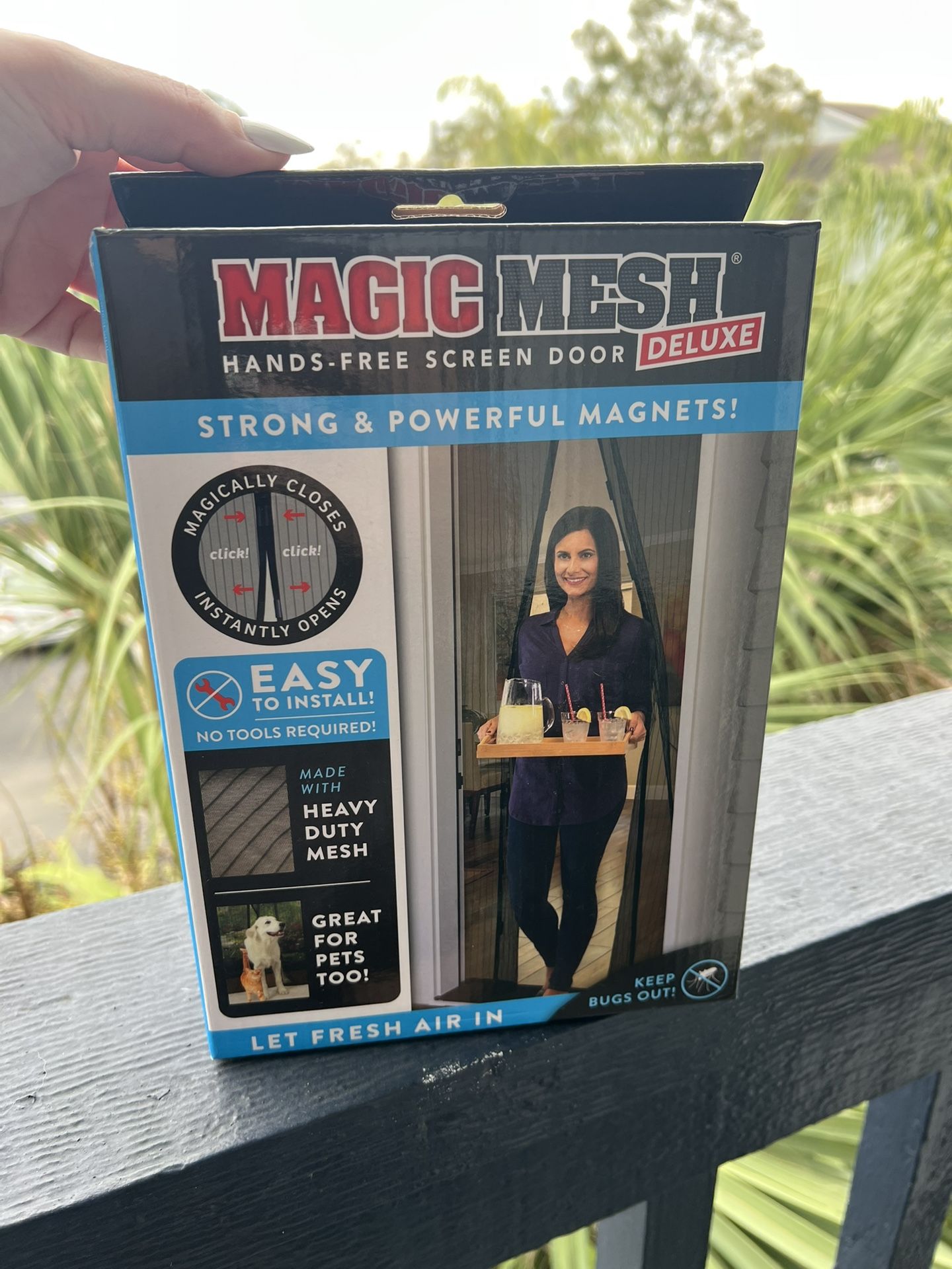 Magic Mesh Screen Door
