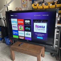 Vizio 55” Tv W/ Roku! 