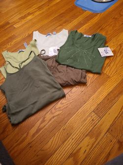 Womens Shirts Size Med/large