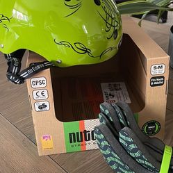  Nutcase Bike Helmet 