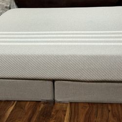 USED KING SIZE MEMORY FOAM MATTRESS WITH BOX SPRING DELIVERY 🚚 AVAILABLE 