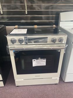 Samsung Electric Range Slide-In White
