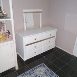 Dresser And Mirror 