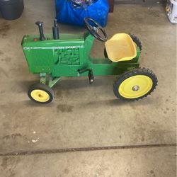 John Deere pedal tractor